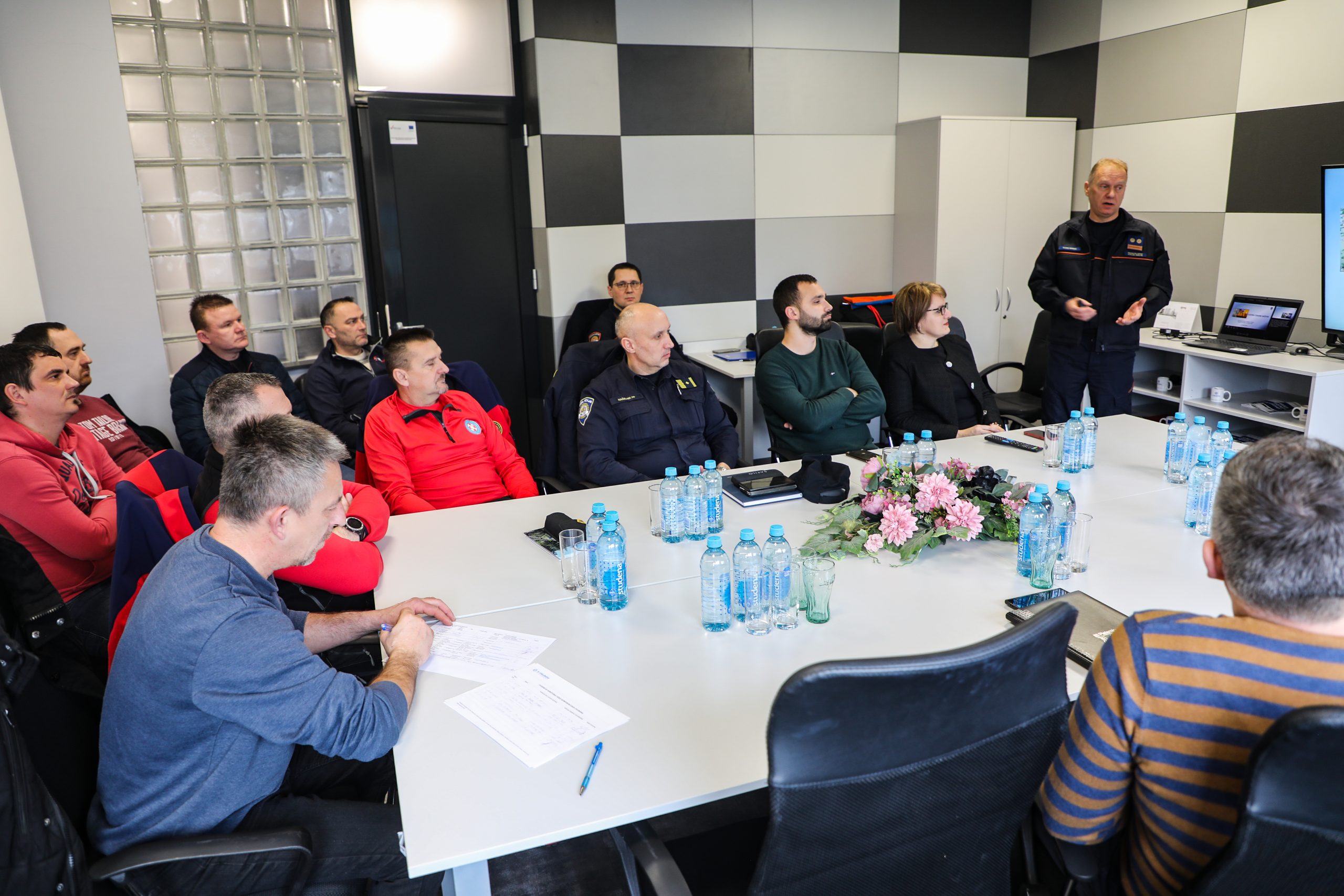 Jačanje spremnosti za krizne situacije: u Pleternici održano osposobljavanje stožera civilne zaštite