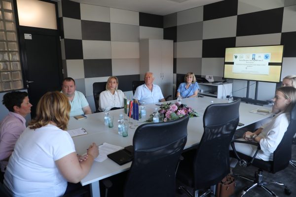 Održan sastanak „stanara“ E-inkubatora: Zajedničkim iskustvom do još boljih usluga za građane